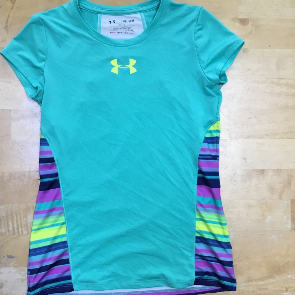 Under amour girls workout shirt